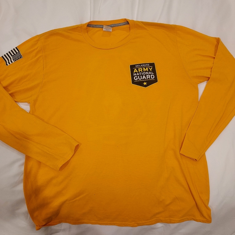 Set of 2 Delaware Army National Guard Shirts. Large.